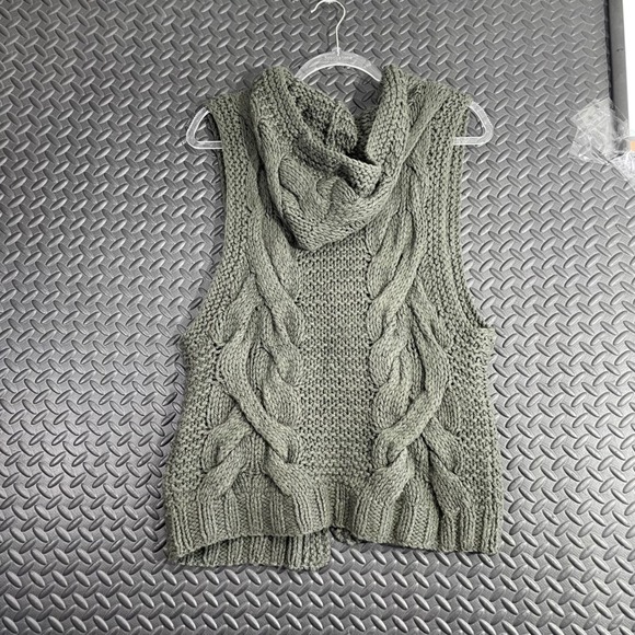 Free People Dark Green Cable Knit‎ Sleeveless Cardigan Hoodie Sweater Women's M - Picture 2 of 6